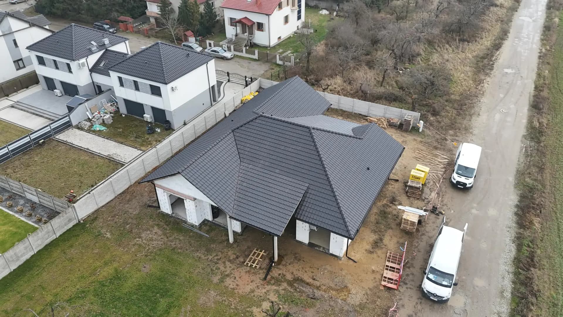 Zdjęcie poglądowe: Konstrukcja drewniana więźby dachowej